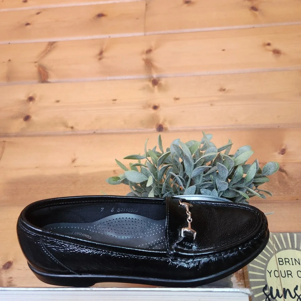 SAS Metro Black Patent Leather Loafers Slip On Moc Pinch Shoe Comfort Horsebit 7